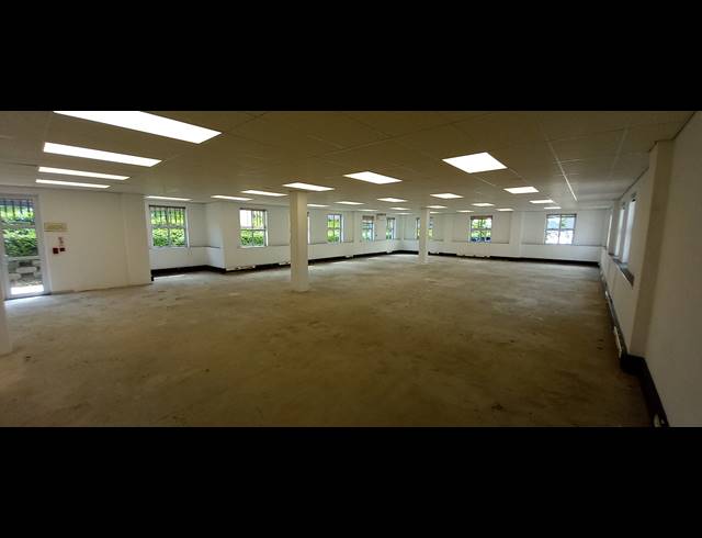 980M² OFFICE TO LET IN BRYANSTON